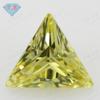 Huagang Gema Triángulo Ángulo Recto Amarillo Oliva Zircón Piedra Desnuda Triángulo Recto Color Artificial Piedra Blanca Gema Diamante Desnudo