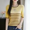 Tejido de Punto Delgado Transpirable de Manga Corta con Florcitas de Lentejuelas Estilo Coreano Rayas Bordado Efecto Adelgazante Moda Versátil Camiseta de Media Manga