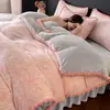 Cobertor de Cama de Pelúcia Esculpida Antiestático Totalmente Fosco de Inverno Conjunto de Quatro Peças Capa de Edredom Grossa Quente de Coral Fleece Lençol de Cama