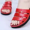 Verão 2025 novas pantufas femininas salto alto externas antiderrapantes sapatos femininos respiráveis resistentes ao desgaste pantufas femininas vendas diretas da fábrica