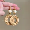 Pendientes Geométricos de Flor de Ratán Estilo Resort de Playa, Pendientes de Lujo Ligero y de Gama Alta, Pendientes Bohemios de Moda y Personalizados