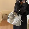Bolso cruzado de hombro de nailon con diseño de nicho nuevo 2025 para mujer, Bolso ligero y versátil para el día a día, Bolso grande para mujer