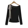 25 Nuevos Estilo Otoño Hombro Asimétrico Hombro Descubierto Contraste Falso Dos Piezas Camiseta Base Estilo Coreano Puro Lujuria Sexy Sexy