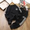 Conjunto Infantil 2025 Primavera e Outono Roupas Infantis Meninos e Meninas Moletom e Calça de Moletom Conjunto de Duas Peças Estilo Coreano para Crianças Maiores com Forro de Lã