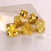 Anel de Aço Inoxidável com Design Floral Pesado Dourado Retro Brilhante Estilo Palácio Retro Anel de Design de Ponta