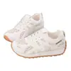 Nuevo Estilo Caliente Malla Transpirable Zapatos de Entrenamiento Alemanes Blancos Zapatos de Mujer Estilo de Mujer 2026 Verano Nuevos Versátiles Zapatos Deportivos Casuales