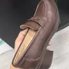 Mocasines marrones de alta calidad de Guangzhou para mujer, 26 nuevos modelos de otoño, zapatos pequeños de cuero estilo británico de piel auténtica, tacón grueso retro negro