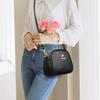 Bolsas Populares Femininas Deste Ano 2024 Verão Nova Moda Versátil Xadrez Casual Grande Capacidade Ombro Único Bolsa Quadrada Pequena Lote