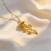 Collar Colgante de Acero de Titanio Rosa de Alta Gama Más Vendido Transfronterizo Estilo Ins Moda Diseño de Nicho Collar de Flores para Mujer