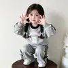 Conjunto Casual Dulce para Niñas Nueva Lindo Sudadera con Lazo Conjunto de Dos Piezas Moda de Otoño para Bebés Moderno y Genial