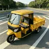 Triciclo de Carga Cubierto Amarillo Alimentado por Combustible para Comercio Exterior, Transporte Transfronterizo de Carga y Pasajeros, Tuk-tuk de Exportación al por Mayor