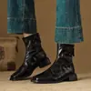 Item quente de luxo leve Barganha de sapatos em Chengdu! Botas de tornozelo estilo britânico com bico quadrado e salto grosso, bolsa feminina, pele de carneiro de camada superior, botas de tornozelo de 4 cm
