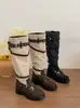 Botas de Cavaleiro com Fivela Estilo Retrô Europeu Femininas 2026 Outono Salto Bloco Botas de Cano Médio Moda Novo Estilo Botas de Cano Alto Temperamento