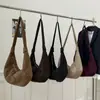 Bolso Tote Retro Relajado de Gran Capacidad para Mujer 2024 Nuevo Otoño e Invierno Versátil Simple Lujo Ligero Bolso de Hombro Cruzado