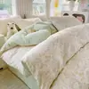 Conjunto de cama de quatro peças 100% algodão, algodão puro, novo estilo 2026, design fresco e simples, adequado para quartos de dormitório, inclui lençol de baixo e capa de edredom, conjunto de três peças, para todas as estações