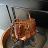 Bolso Pequeño Cuadrado Vintage de Gama Alta Bolso Caja con Cadena Chio2nd Bell Bolso de Mano de Moda para Lipstick Bolso Cruzado de Cara Brillante