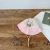 Sombrero de Pescador de Malla de Verano Estilo Coreano para Niños y Niñas, Transpirable con Parche de Oso, Sombrero de Cubo con Protección Solar