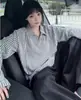 Sudadera con Cuello en V de Patrón Espina de Pescado para Hombres y Mujeres, Camisa Polo Relajada de Otoño, Camiseta de Manga Larga Rayada, Camisa Interior Pesada Estilo Americano