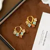 Brincos de Pedra Coloridos Esmaltados Dourados com Areia Estilo Vintage 2026 Primavera High-End Nicho Ear Clips de Luxo Leve