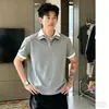 Camiseta de Peso Pesado con Diseño de Dos Piezas Falsas Cleanfit para Hombre, Verano Hombro Normal Corte Holgado Empalmado Manga Corta Estilo Americano Adelgazante Polo Media Manga