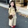 Conjunto de otoño para niñas 2026 nuevo elegante de dos piezas con mangas largas y ribete de encaje