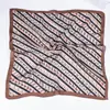Lenço de Seda Quadrado Retrô com Formação de Cavalos Transfronteiriço Elegante para Mulheres, Lenço Versátil, Xale, Decoração, Lenço de Primavera e Outono, Lenço de Pescoço