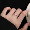 Anel Colorido de Diamante Círculo Fino Geométrico para Mulheres, Versátil, Doce e Cool Anel Aberto, Arco-Íris Melhor Amiga Nicho Elegante Anel para Dedo Indicador