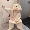 Linda pijama de una pieza de forro polar de coral para mujer con diseño de pez payaso, engrosada y cálida, bata larga de dibujos animados divertida para pareja, otoño e invierno