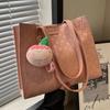 Bolso de gran capacidad para mujer, versátil, de verano 2023, nuevo, bolso de hombro a cuadros de alta calidad, bolso de mano de clase para ir al trabajo.