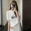 Camiseta de Tricô Manga Curta com Bordado de Filhote para Mulheres, Novo Design de Verão 2026, Caimento Solto, Emagrecedora, Rejuvenescedora, Top Leve