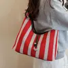 Bolsa Feminina com Design de Nicho, Bolsa Tote Listrada Vazada, Nova Coleção Verão 2026 Estilo Coreano Ins Bolsa de Ombro de Grande Capacidade