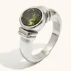 Moda Transfronteriza Europea y Americana Elegante Nicho Retro Joyería de Mano Acero Inoxidable Chapado en Oro de 18 Quilates Anillo Redondo con Circonita para Mujer Lujo Accesible