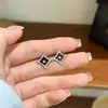 Pendientes de Plata Minimalistas Versátiles Simples Europeos y Americanos con Temperamento Microincrustados de Circonita Pendientes de Plata de Lujo Ligero Gama Alta con Cierre de Plata