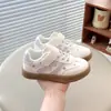 Nuevas Zapatillas Deportivas de Primavera 2026 para Niñas, Moderno Diseño Floral, Zapatillas Casuales para Niños Mayores, Elegantes Zapatillas de Entrenamiento Alemanas
