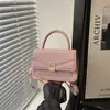 Bolsa de Mão com Textura de Lichia Estilo Coreano Bolsa Quadrada Pequena 2026 Nova Tendência Popular Casual Retrô Ombro Único Transversal Feminina