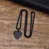 Púa de guitarra con letras transfronterizas que no se desvanecen, collar de amor para pareja de acero de titanio, moda simple europea y americana, acero inoxidable