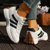 Zapatos de papá para mujer 2026 verano nuevo modelo, malla transpirable para aumentar la altura, deportivos casuales, modernos