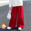 Conjunto de Moletom com Capuz Espesso e Pelúcia para Meninas Outono e Inverno Conjunto de Duas Peças Calça Larga Vermelha e Preta Para Crianças de Meia-Idade e Mais Velhas Estiloso Tendência