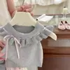 Traje de Verano para Niñas 2026 Nuevo Conjunto de Verano Bebé Dulce Cuello de Encaje Top de Punto Pantalones Cortos Rosas Conjunto de Dos Piezas