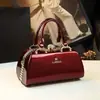 Bolsa Feminina 2026 Novo Estilo, Elegante Bolsa de Mão e Bolsa Transversal de Couro Genuíno de Luxo Leve, Bolsa Estilosa para Mães de Meia-Idade