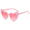 Nuevas gafas de sol con forma de corazón, color caramelo, antiultravioleta, con personalidad de corazón, para fiesta, color claro, venta al por mayor para mujer
