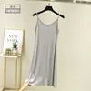 Vestido camisola de modal, novo estilo de verão, camisola sem mangas, adequado para usar em casa e pode ser usado fora, vestido longo simples e confortável