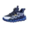 Sapatos infantis para meninos e meninas, verão, malha oca respirável, fivela giratória, crianças de meia-idade e maiores, alunos do ensino fundamental, calçados casuais esportivos