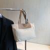 Bolso Casual de Moda de Gran Capacidad Estilo Coreano con Costuras Texturizadas, Nuevo Bolso Tote Versátil Ins de Primavera 2025