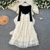 Vestido de tule ombro a ombro estilo francês para mulheres, um vestido longo super elegante e que afina a silhueta com design de saia em camadas, perfeito para o outono de 2026