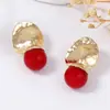 Para Moda de Lujo Accesible Transfronteriza Diseño Retro Literario Elegante Pendientes de Aleación Esférica con Forma de Concha Pendientes Estilo Hong Kong