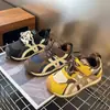 Tenis forrados de felpa para niños, nuevo estilo invierno 2025, zapatos casuales para niños, tenis para niñas, zapatillas para bebé con suela suave