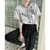 2026 Nova Camiseta Estilo Coreano Doce e Descolada Rosa Graffiti Letra, Versátil Preguiçosa e Soltinha Gola Redonda Manga Curta