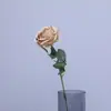 Flor Artificial Sola Rosa Dorada Decoración de Mesa Floral Rosa Retro Lujo Ligero Flor de Seda Flor de Boda Flor Suave