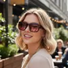 Moda Europea y Americana 2026 Nuevo Estilo Gafas de Sol Cuadradas con Tachuelas Estilo Callejero Versátiles de Moda Gafas de Sol de Personalidad para Mujer